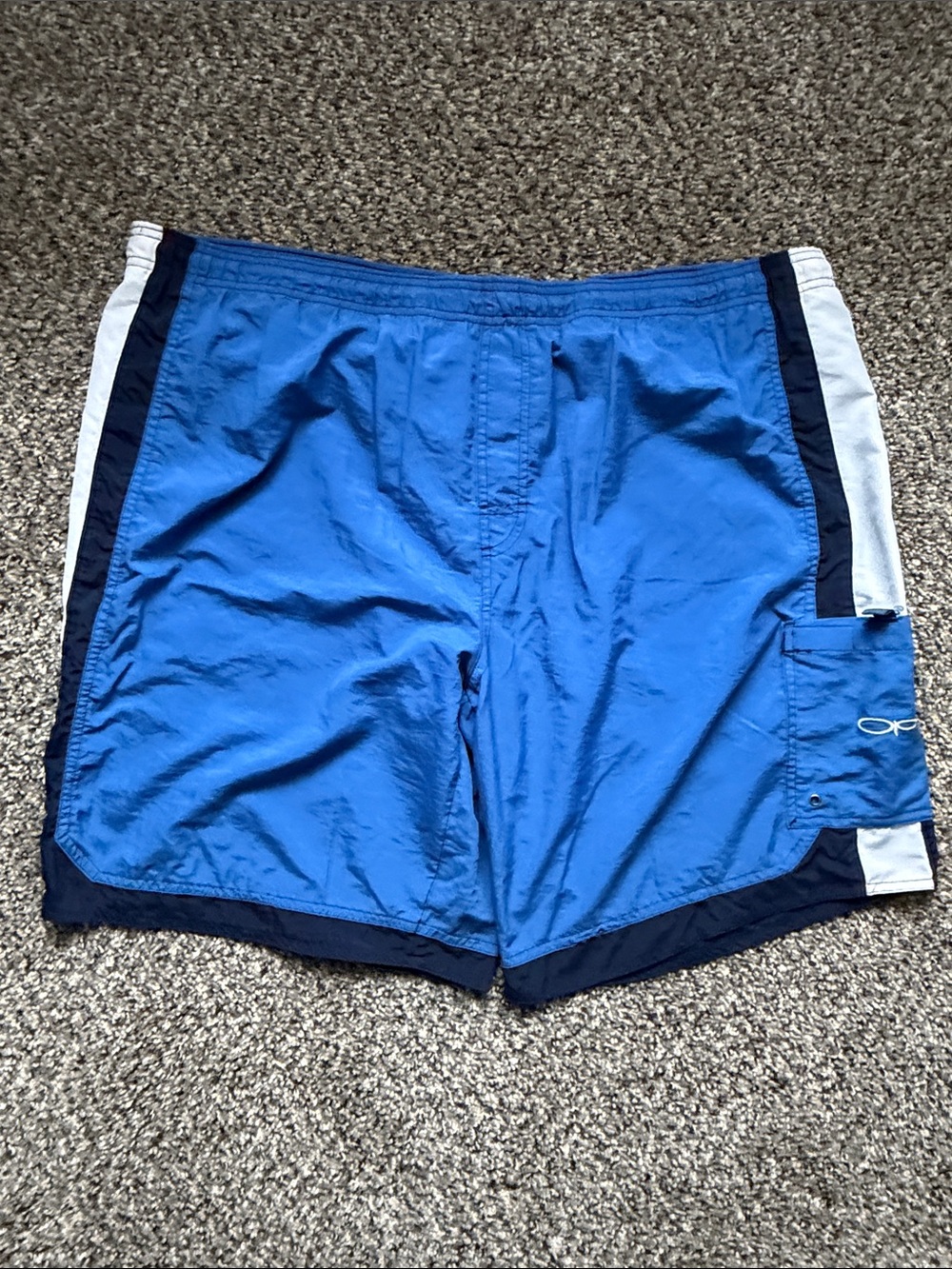 Ocean pacific Men’s Blue Swim shorts with Navy and White Accents Men’s size L
